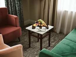 Junior Suite room, The Hillbrook Hotel