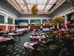 The Old Swan Hotel