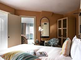 The Relais Cooden Beach