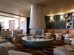 The Rally Bar & Restaurant restaurant, The Relais Cooden Beach