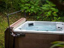 Stables with Hot Tub room, The Valley Cornwall