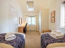 Villa Gallery room, The Valley Cornwall