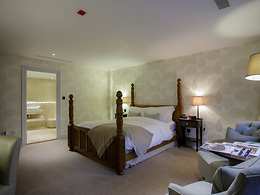 Deluxe Hall Queen room, The Wood Norton