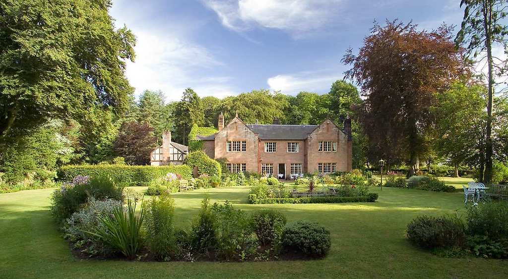 Trigony House Hotel