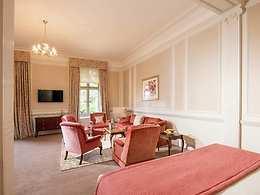 Mansion Junior Suite room, Tylney Hall