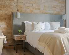 Wild Thyme and Honey - Pet friendly Waterside room Pet friendly Waterside room, Wild Thyme and Honey