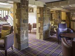Wroxton House
