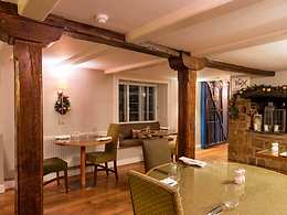 Wroxton House